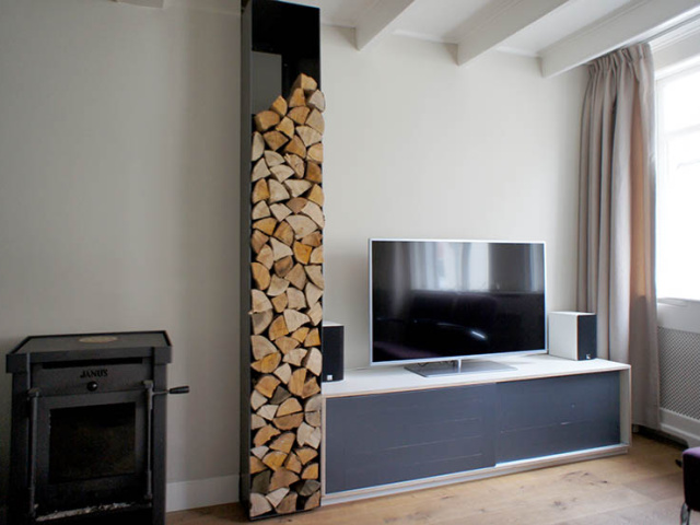 TV Meubel met ijzeren kast voor brandhout