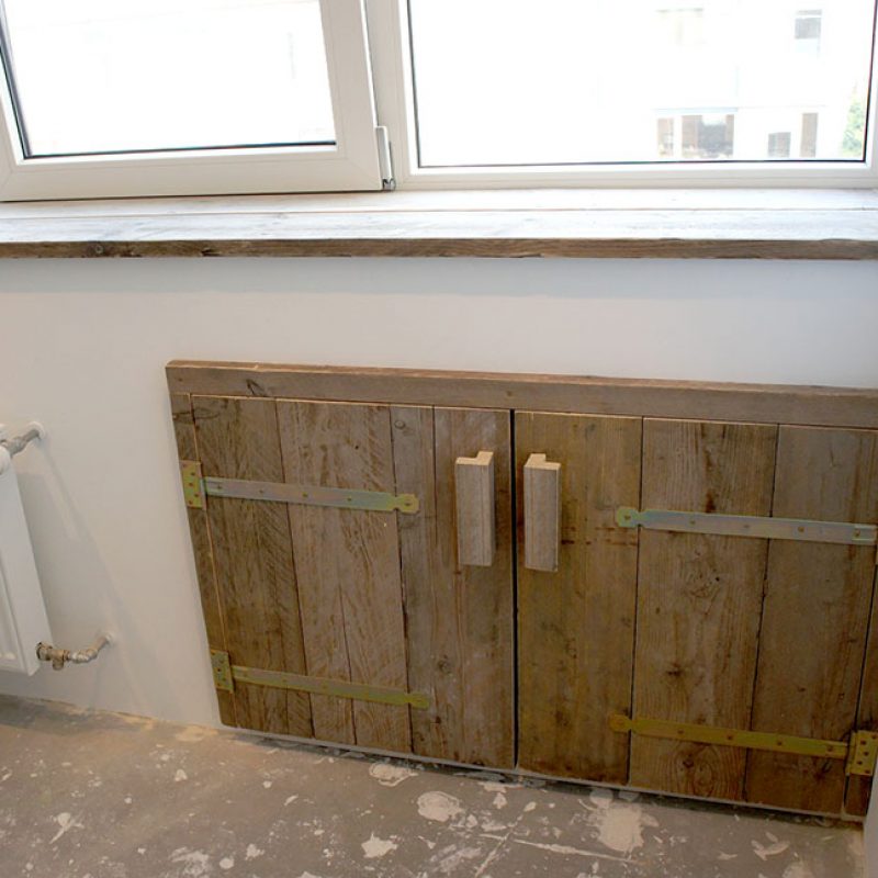 Steigerhouten<br> knieschotkast